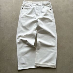 WHITE BAGGY JEANS